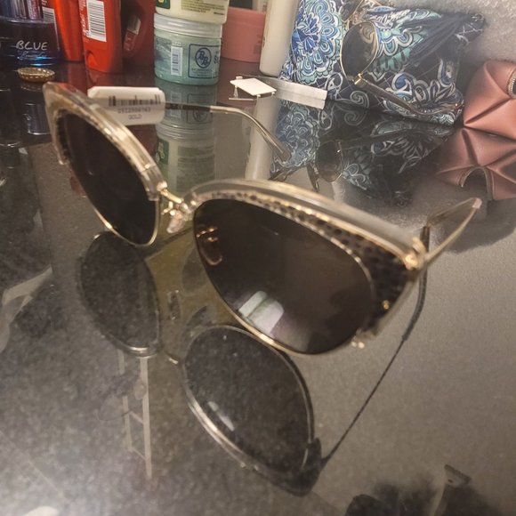 sunglasses - Picture 1 of 4